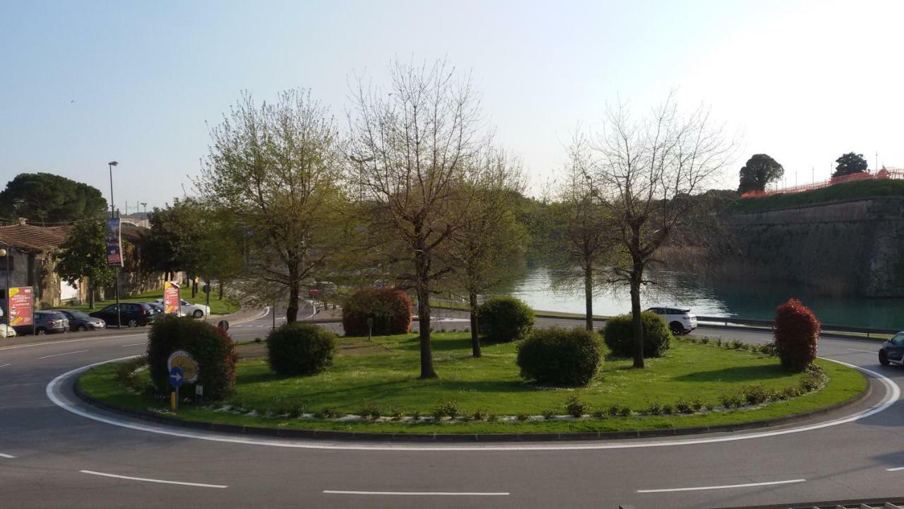 Lake Moments Peschiera del Garda Exterior foto